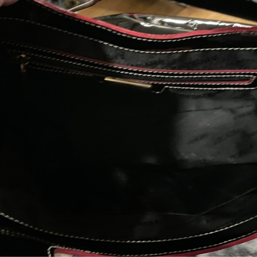 Elegant ARCADIA Black Patent Leather Tote Bag W/ CUT  OUT HANDLES - Picture 2 of 4